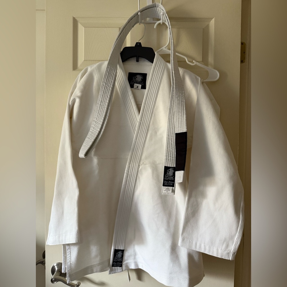 Royal Fight Gear Silver Gi
